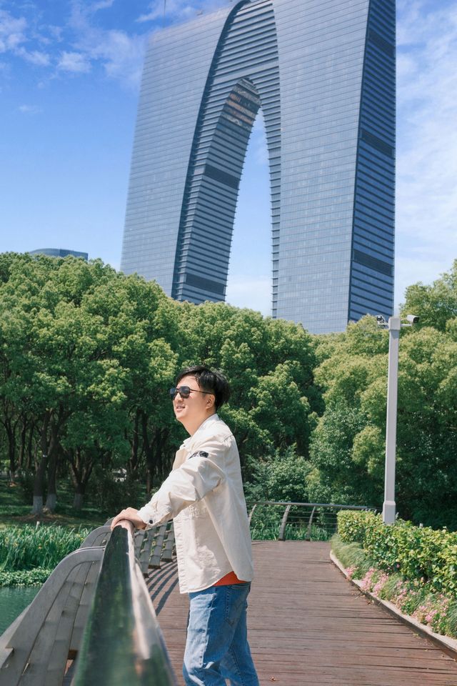 母親節金雞湖遊入住皇冠假日酒店