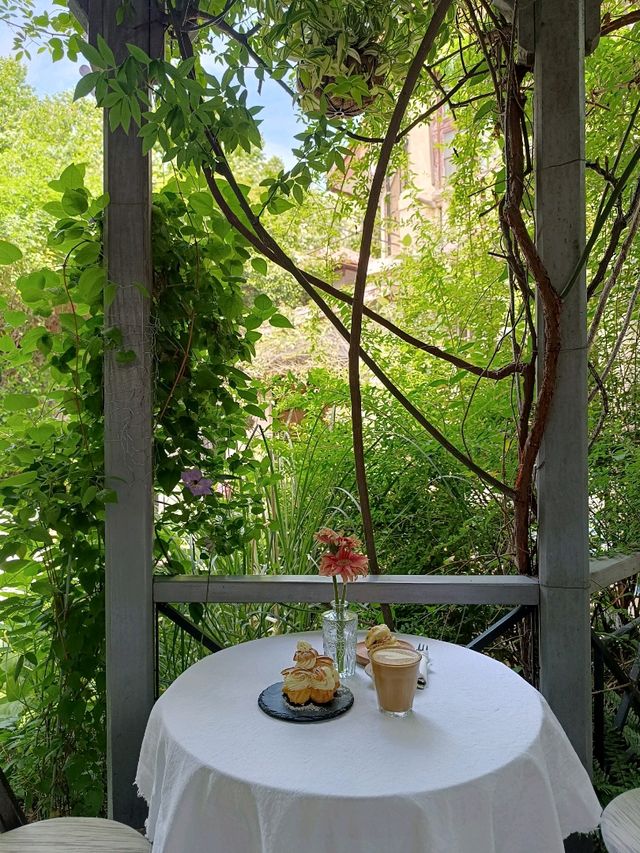 Hidden cafe in Shanghai 