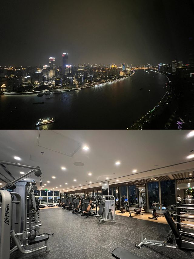 上海超型酒店終於畀我搵到