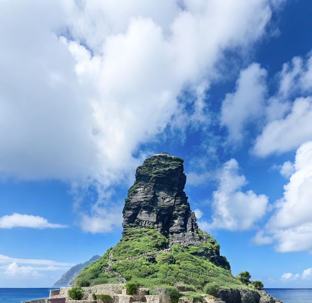 登頂「天空之城」，邂逅地球最原始的孤島