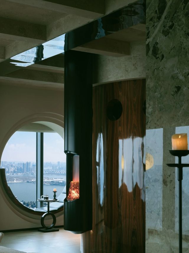 長沙雲端酒店，270°江景房