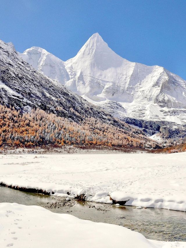 在稻城亞丁，看到了中國最壯麗的秋天和冬天