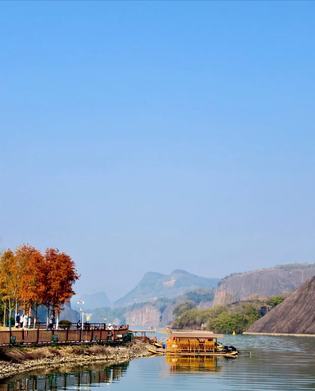 郴州翠江|在丹霞秘境裡划竹筏才是正經事 郴州翠江|在丹霞秘境裡划竹筏才是正經事