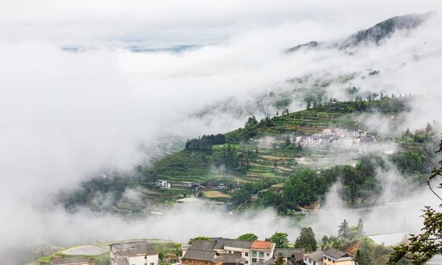 堂安侗寨這家觀景民宿直接把「住進風景裡」