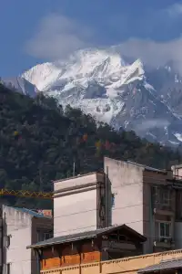 貢嘎群峰之愛德嘉：野蠻巨峰