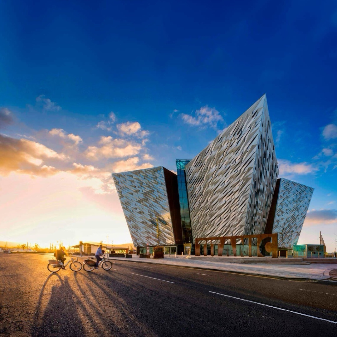Belfast đang vẫy gọi bạn với vẻ quyến rũ độc đáo của nó!