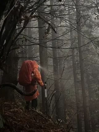 Lingfeng × Nanfengmian: Crossing two provinces in one day, climbing the peaks of Hunan and Jiangxi.