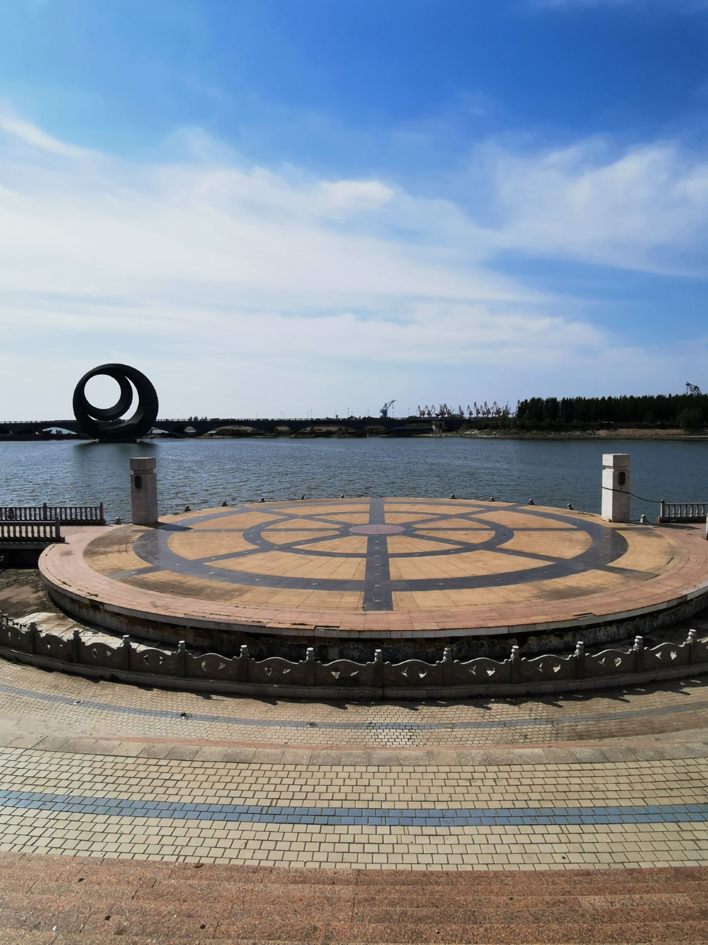 [Bayuquan District, Yingkou City, Liaoning Province] Moon Lake Park.