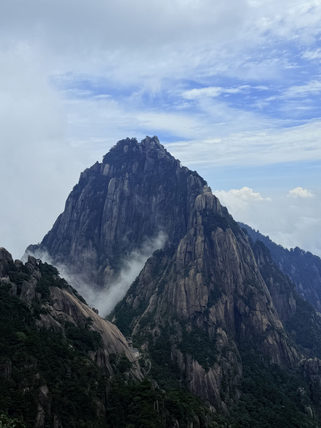 夏に行く黄山2日間ツアー攻略をしっかりゲット！ | Trip.com 黄山