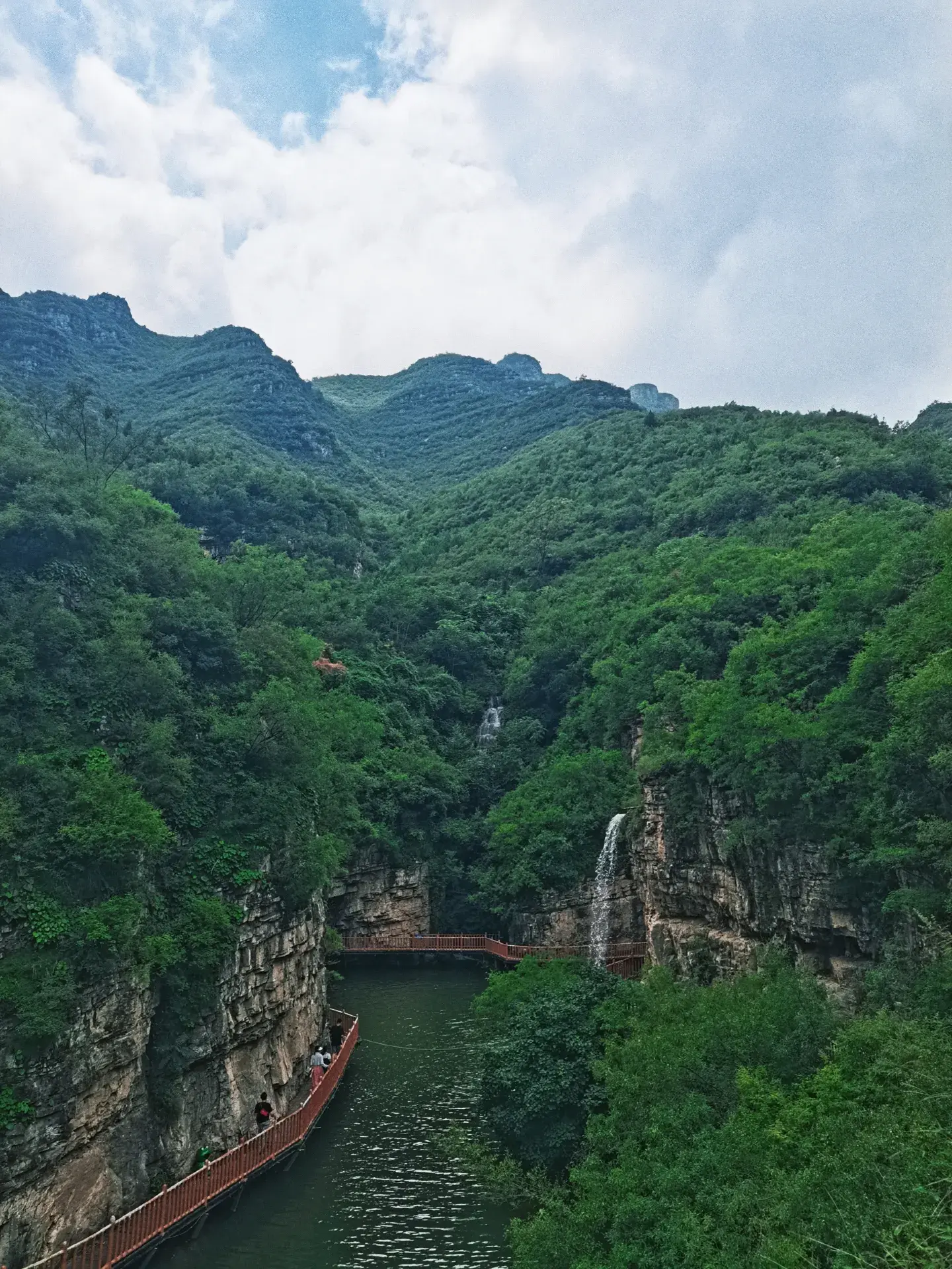 23℃天然エアコン全勝峡｜太行山に隠された水遊びの秘境​