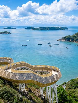 Thought I went to Greece, but it’s the stunning infinity pool at Yuxili in Wenling that left me speechless