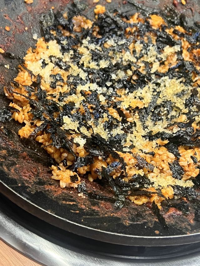 韓国/ソウル【望遠】とびっこ食べ放題!?美味しいチュクミ屋さん🐙