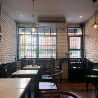🍑🍒 JING JING Ice-cream Bar and Café