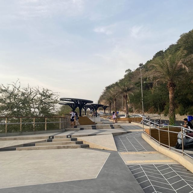 จุดชมวิวลับๆหาดบนเขาสามมุข 🏞️🌅