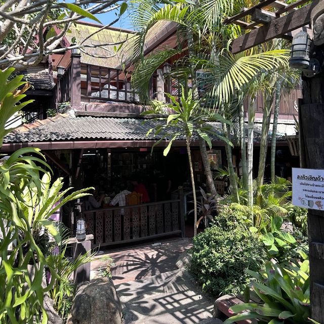 ร้านอาหารเหนือ เฮือนม่วนใจ๋ ร้านเด็ดที่ต้องลอง