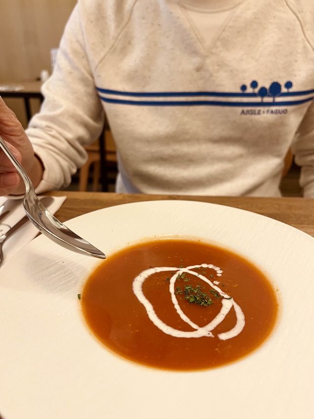 香港美食🍀九龍城北歐風西餐廳