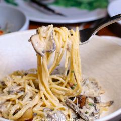 Hyde & Seek User Photo