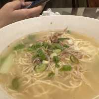 台灣｜台北 濃郁雞湯底牛肉麵！