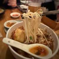  [[ 西貢印尼餐館 超有FEEL❣️勁大投影幕 ]]