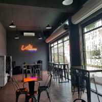 Cafe hunting at mysterious Lufa Coffee