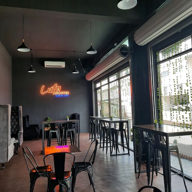 Cafe hunting at mysterious Lufa Coffee