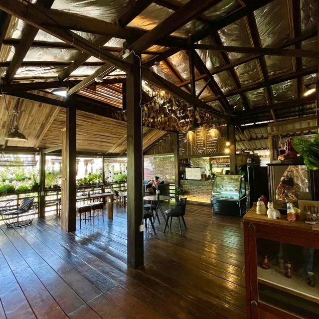 LaMaLaos Cafe 