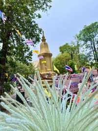 ไหว้พระแก้วโกเมน วัดมณีวนาราม วัดดังอุบลราชธานี