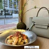 【#莎拉荃灣搵食】日系風格Cafe ｜Pick Me Up甜品配上大鵬展翅Green Tea Latte