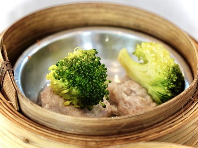 บุฟเฟ่ต์ติ่มซำ-อาหารไทย เติมพลัง @ส้อมกับช้อน