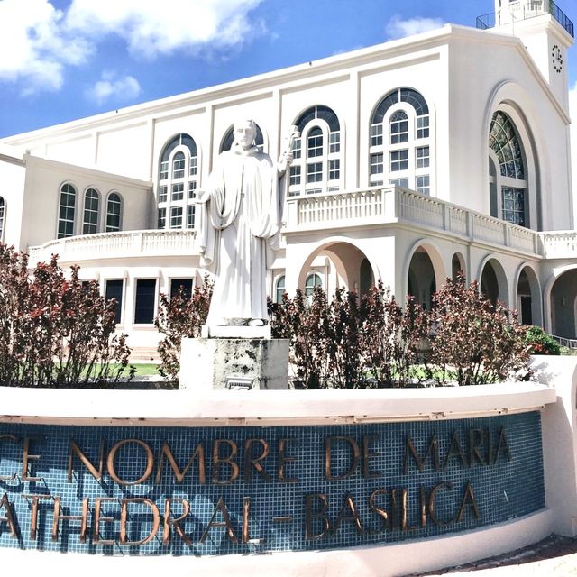 グアム　聖母マリア大聖堂⛪️（ハガニア大聖堂）