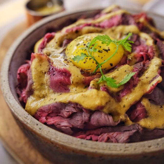 【蘇豪意式酒館🥂招牌牛肉蓋飯】