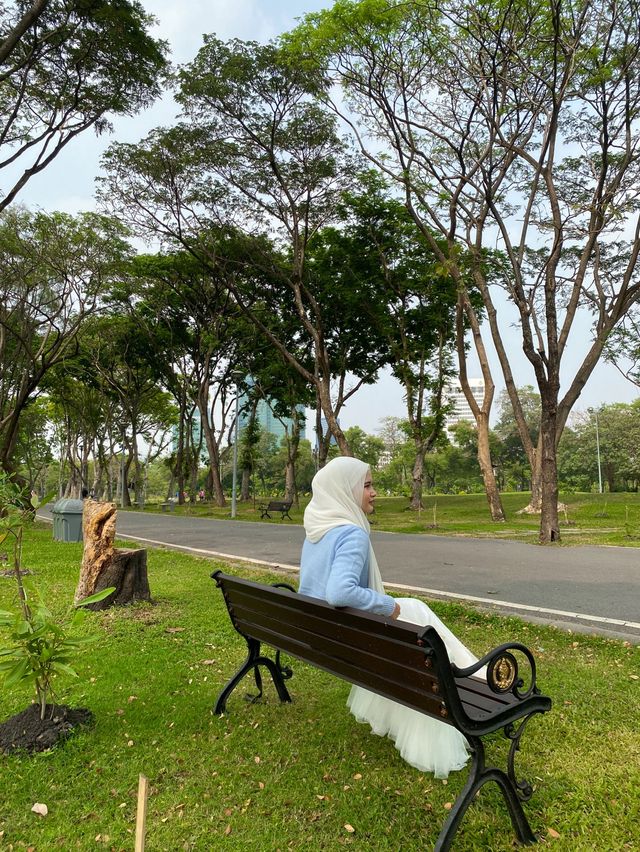 สวนรถไฟ เดินรับลม ใจกลางเมือง แค่นี้ก็ฟินล่ะ
