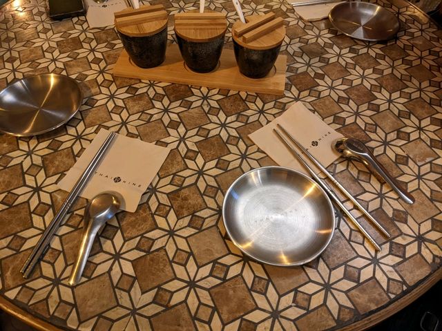 別緻工業風餐廳，正宗泰國美食
