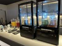 羽田空港第1ターミナル。保安検査場内の有料ラウンジ『Power Lounge North』