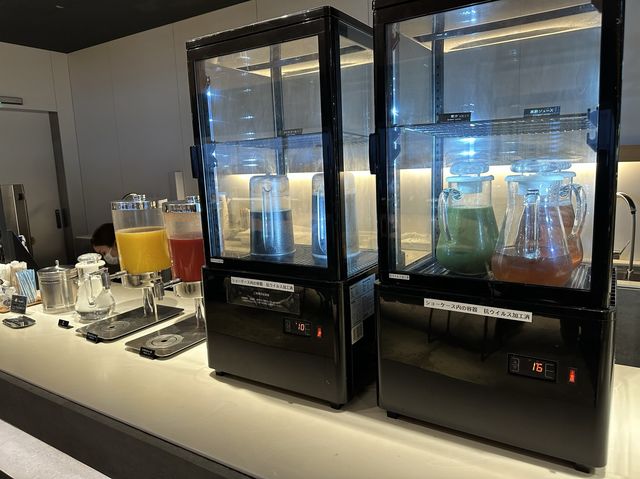 羽田空港第1ターミナル。保安検査場内の有料ラウンジ『Power Lounge North』