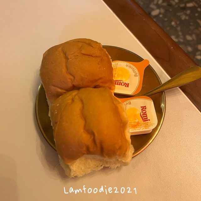 旺角排長龍巨型鋸扒