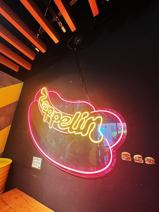 又可以多過選擇的熱狗店🌭🍔