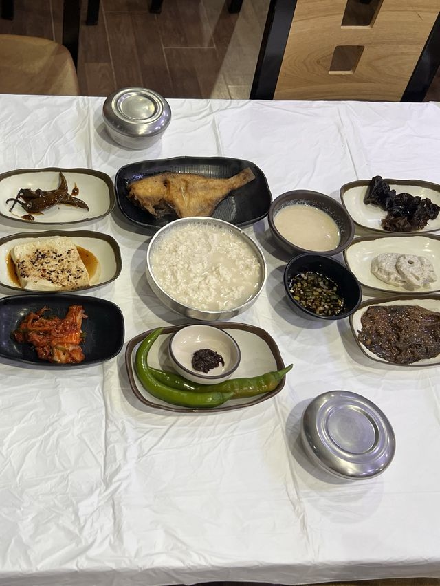 韓国【江陵】有名地の美味しいスンドゥブ屋さん