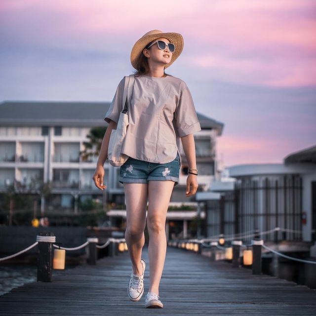 ไ ป น อ น บ้ า น เ ท พ เ จ้ า โ พ ไ ซ ด อ ล