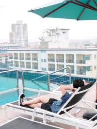 Holiday Inn Express ที่พักราคาถูก หมอนดูดวิญญาณ