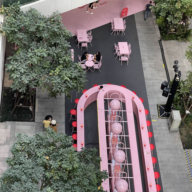 「EmQuartier：曼谷極致奢華，無盡購物魅力等你來發現！」
