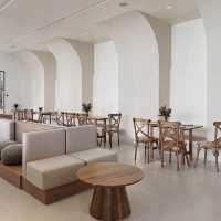 OIKOS Cafe & Restaurant：美麗環境，絕對是一個不容錯過的地方