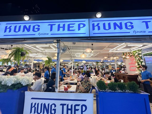 喬德夜市JODD FAIRS 曼谷逛夜市的好選擇｜喬德夜市巨無霸火山排骨