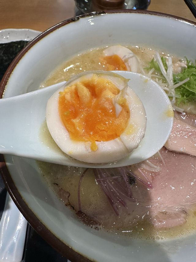 豚骨ラーメンに飽きたらこちらっ？？