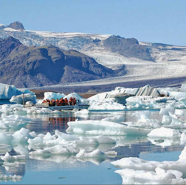 Jökulsárlón Glacier Lagoon Boat Tours and Cafe