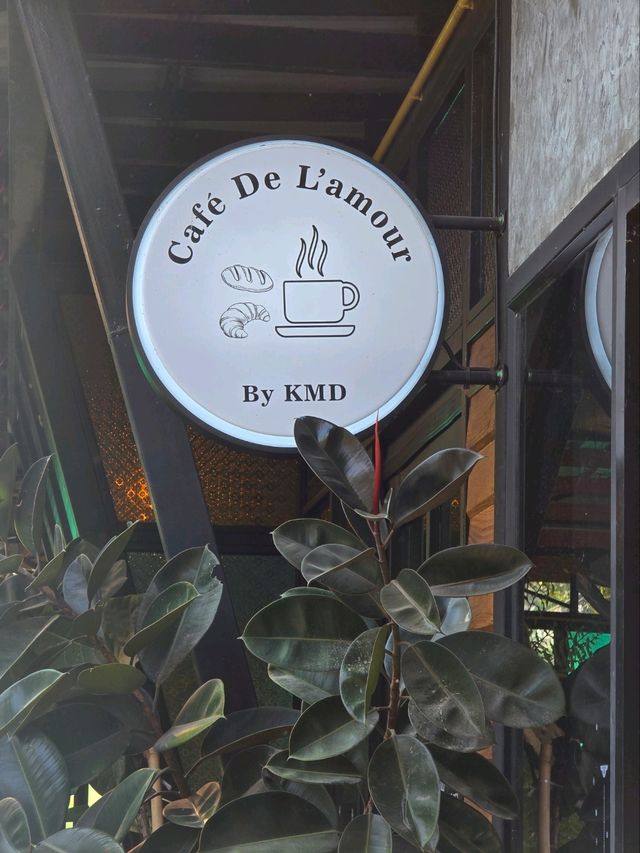 KMD Café and Bakery