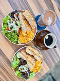 Hidden Cafe - QAVAH by js