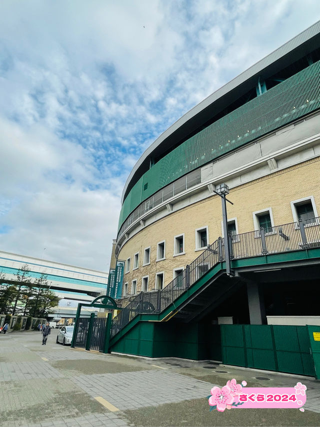 【兵庫県】歴代の優勝校が刻まれた野球塔