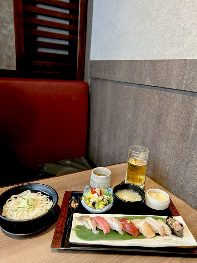 多款定食、丼飯、壽司 多款定食、丼飯、壽司