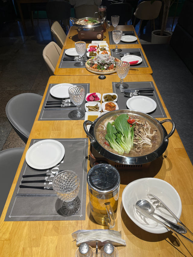 🕯️낭만적인 분위기를 더해주는 샹들리에가 있는 이곳!